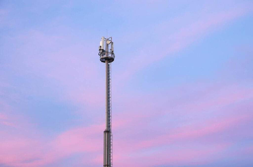 tour antenne téléphone