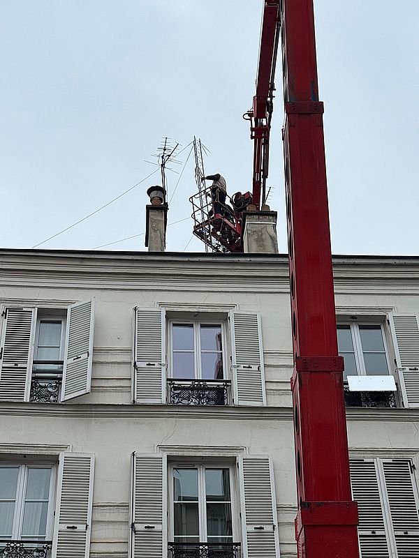 démontage dernière secton d'un pylone